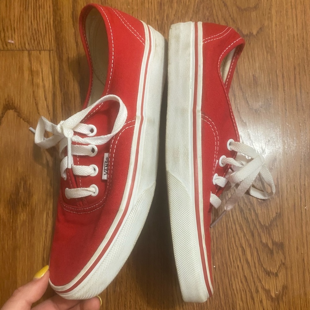 Vans - Picture 2 of 4